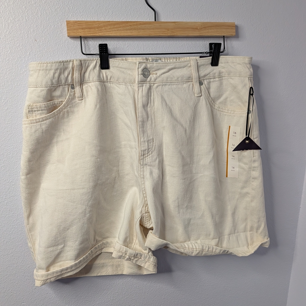NWT Ava & Vivβ Midi Shorts Size 16 High Rise Relaxed Fit